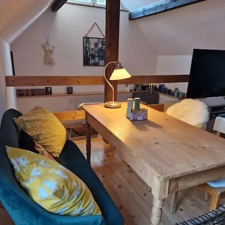 Loft In Umgebauter Scheune Apartman *